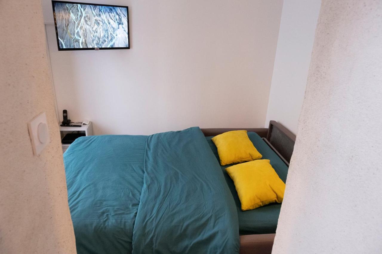 Апартаменти Le Duplex A Mimine Le Pin-en-Mauges Екстер'єр фото